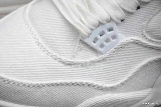 Rep Onekick 'White' 4 Levi's AO2571-100 x Jordan Air 0422